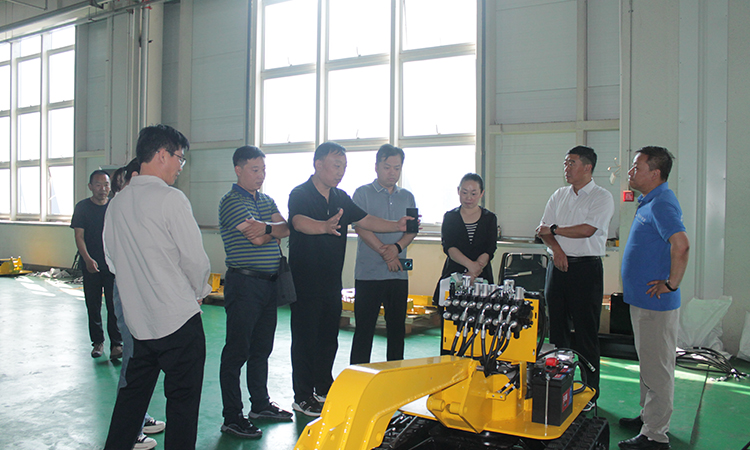 Warmly Welcome the Leaders of Anyang City to visit E.P Machinery’s Factory