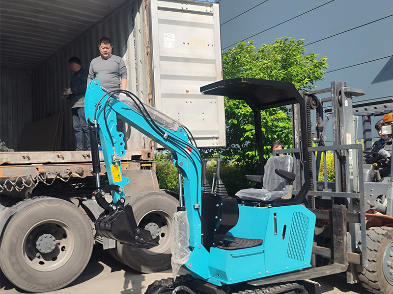 Excavator loading Packing and delivery